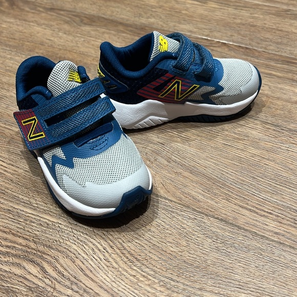 New Balance Runners, New, US size 6, toddler - Picture 3 of 6